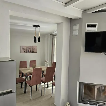 Olympus Paradise 5 Ferienhaus Skotina