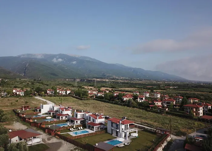 Olympus Paradise 5 Ferienhaus Skotina